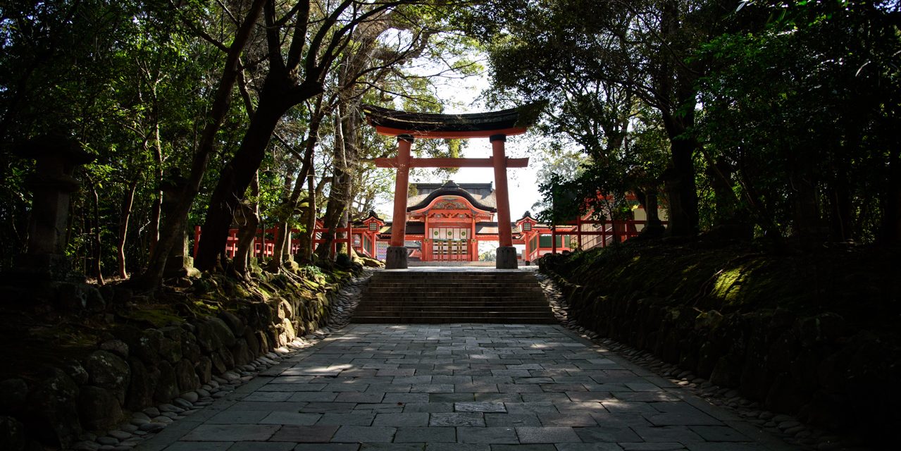 Shrine That Enshrines the Guardian of the Great Buddha of Todai Ji