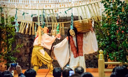 Takachiho Kagura Performance Every Night at the Shrine Where the Three Generations of Himuka Enshrined