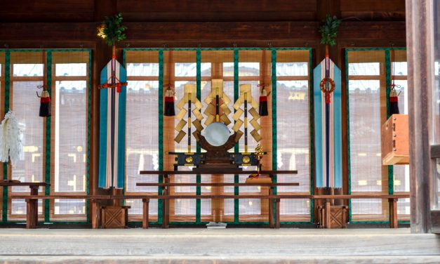 Shrine That Granted the Wish to Establish the First Samurai Government