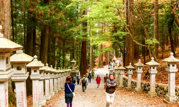 An Ancient Temporary Palace Site of Yamato Takeru Situated in Beautiful Mountains & Rivers